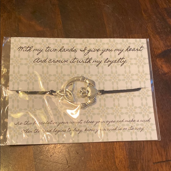 Silver Heart Bracelet - Picture 1 of 2